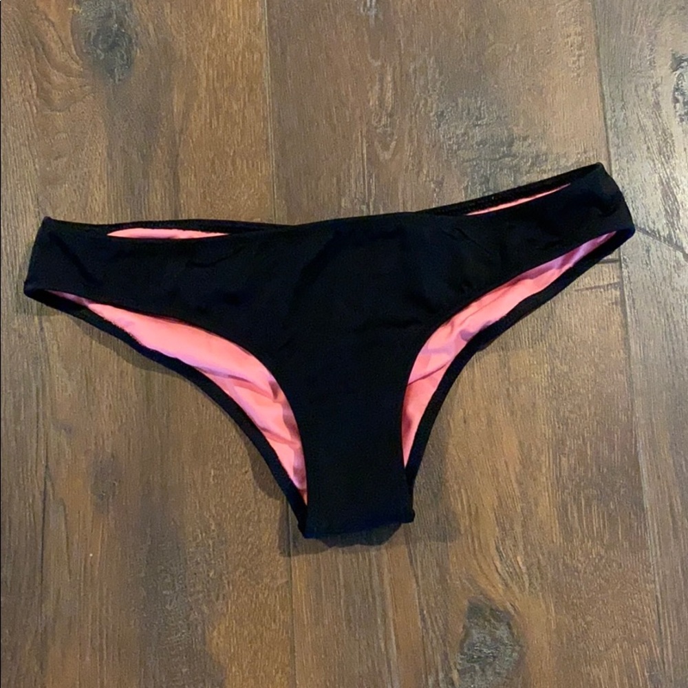 Black ruched back bikini bottom